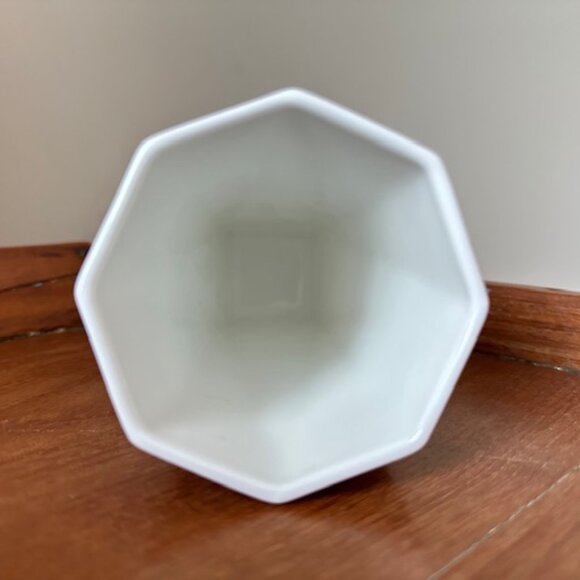 Wedgwood White Bone China Vase - Picture 4 of 6